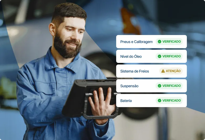 Mecânico com tablet exibindo o checklist de segurança: pneus, óleo, freios, suspensão e bateria